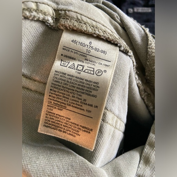 Gap khaki cargo pants - Picture 7 of 8